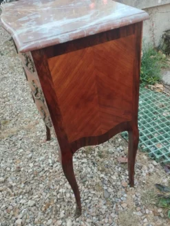 Commode ancienne en marqueterie avec plateau marbre style louis xvi