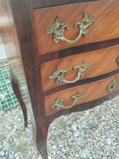 Commode ancienne en marqueterie avec plateau marbre style louis xvi