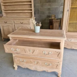 Commode ancienne en merisier – entièrement aérogommée