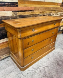 Commode ancienne en merisier