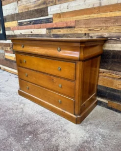 Commode ancienne en merisier