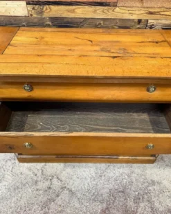 Commode ancienne en merisier