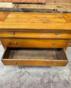 Commode ancienne en merisier
