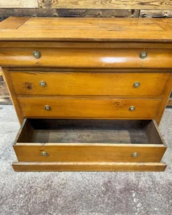 Commode ancienne en merisier