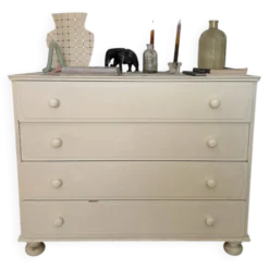 Commode ancienne 4 tiroirs