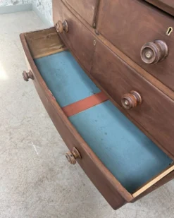 Commode anglaise ancienne, rénovée