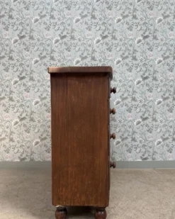 Commode anglaise ancienne, rénovée