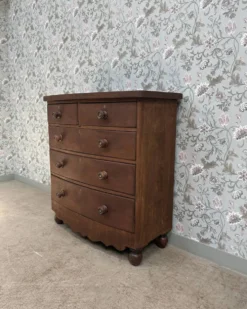 Commode anglaise ancienne, rénovée