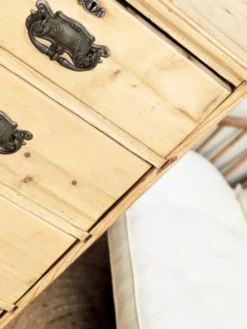 Commode anglaise antique en pin massif