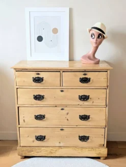 Commode anglaise antique en pin massif