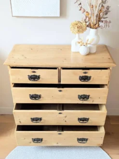 Commode anglaise antique en pin massif