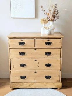 Commode anglaise antique en pin massif