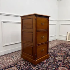 Commode anglaise classique