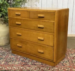 Commode anglaise des années 1950 en chêne