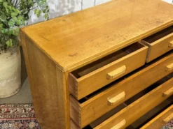 Commode anglaise des années 1950 en chêne