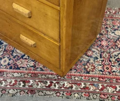 Commode anglaise des années 1950 en chêne