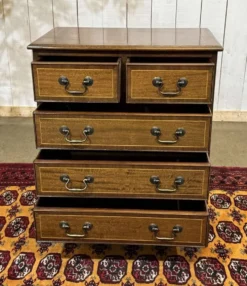 Commode anglaise en acajou, années 1950