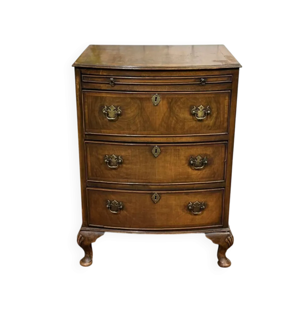 Commode anglaise en noyer des années 1950