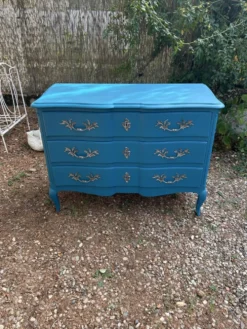 Commode arbalète
