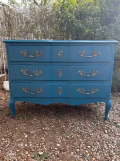 Commode arbalète