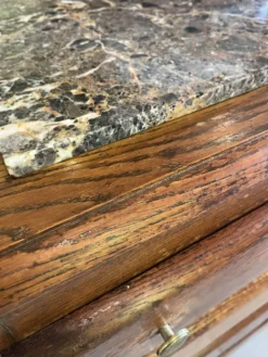 Commode art déco avec miroir biseauté et marbre