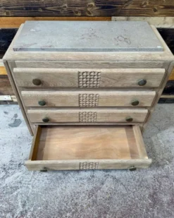 Commode Art Déco en chêne aérogommée