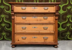 Commode art déco sapin massif
