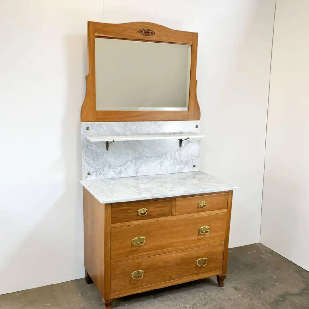 Commode Art nouveau, lavabo en marbre et miroir, chêne, années 1910