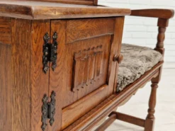 Commode assise en chêne années 1950 scandinave