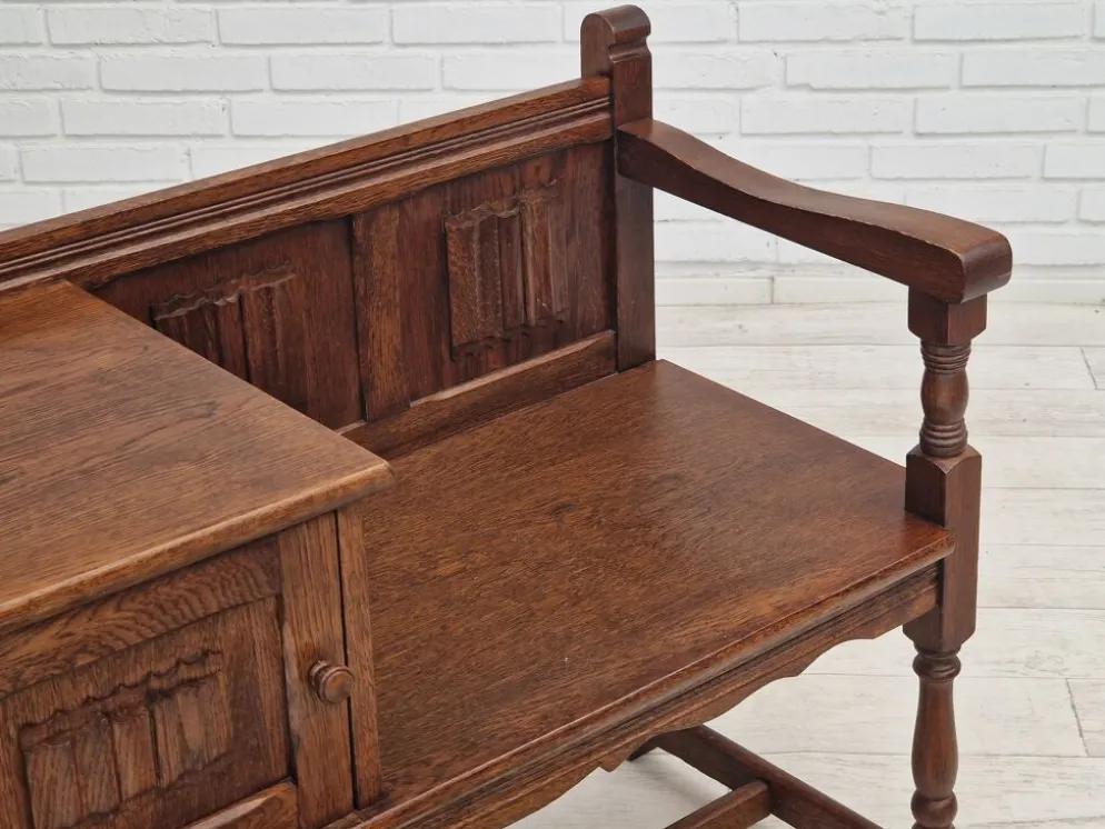 Commode assise en chêne années 1950 scandinave