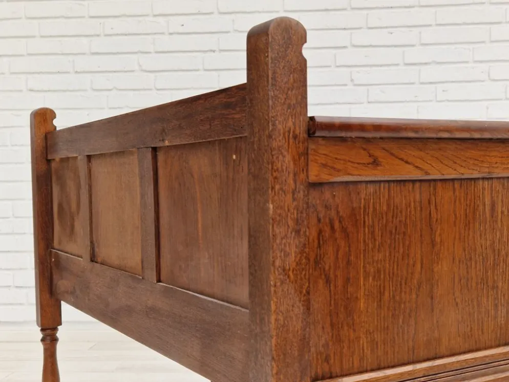 Commode assise en chêne années 1950 scandinave