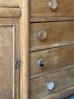 Commode asymétrique art déco chêne brut rénovée