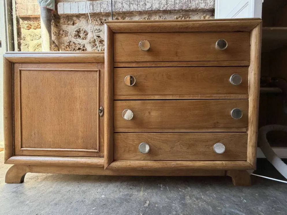 Commode asymétrique art déco chêne brut rénovée