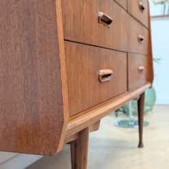 Commode avec coiffeuse intégrée