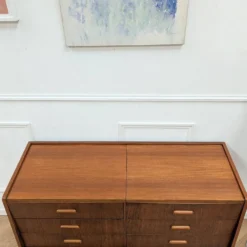 Commode avec coiffeuse intégrée