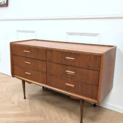 Commode avec coiffeuse intégrée