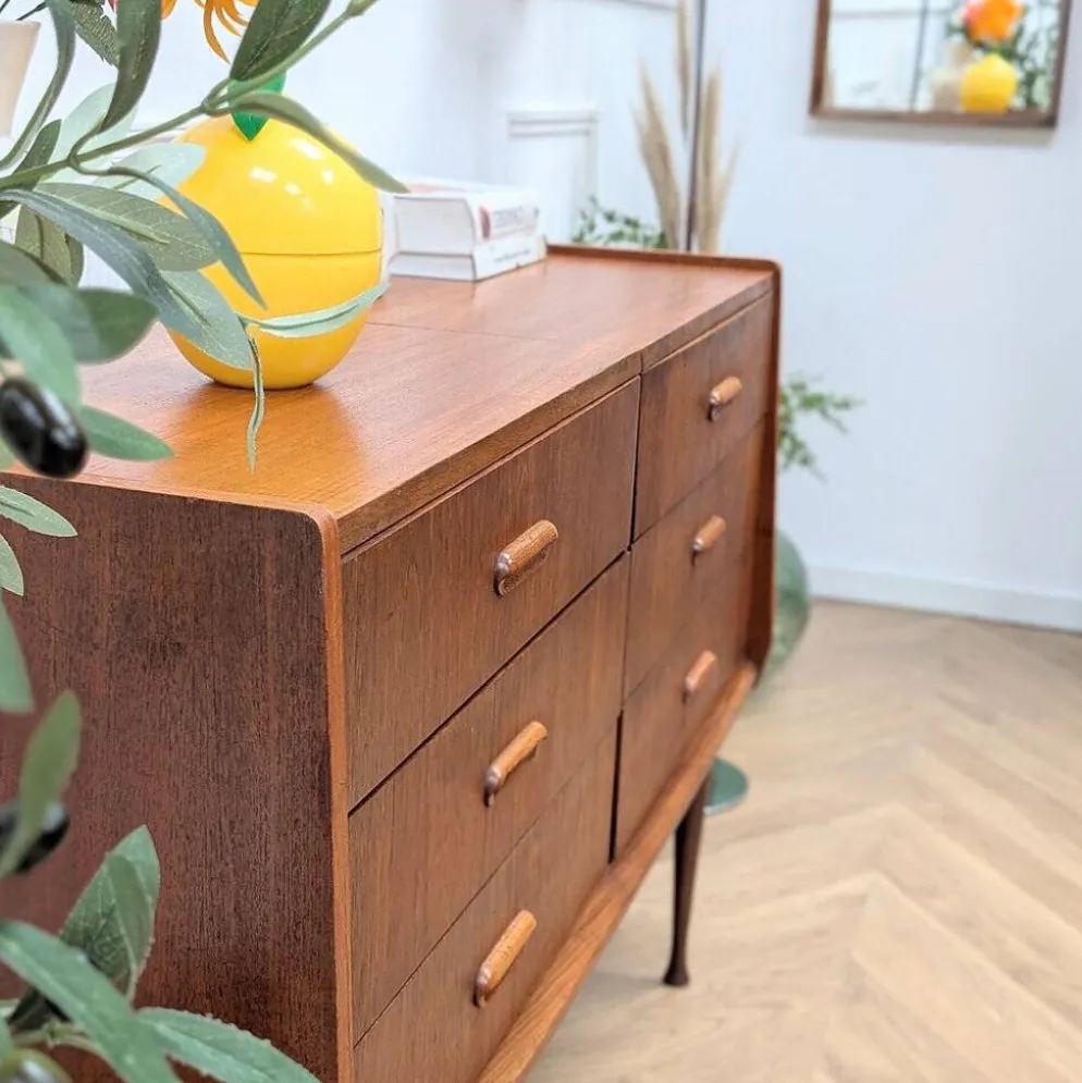 Commode avec coiffeuse intégrée