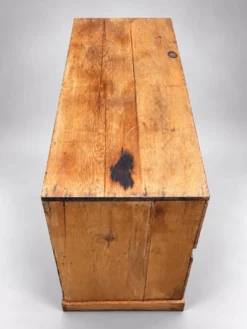 Commode basse ancienne en pin – 2 grands tiroirs