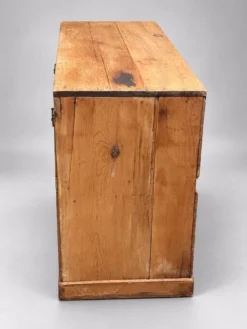 Commode basse ancienne en pin – 2 grands tiroirs