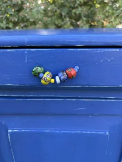 Commode bois peint bleu Majorelle