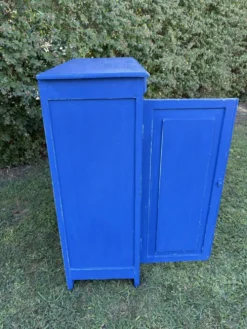 Commode bois peint bleu Majorelle