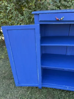 Commode bois peint bleu Majorelle