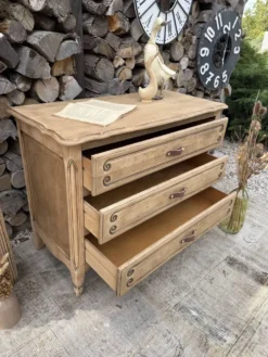 Commode bois rénovée