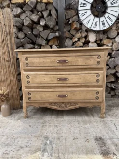 Commode bois rénovée