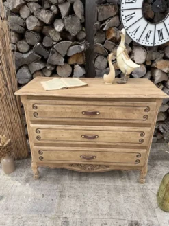 Commode bois rénovée