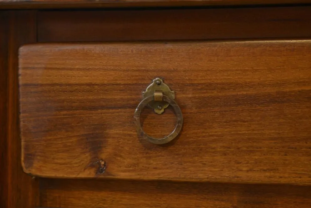 Commode brutaliste 3 tiroirs en orme par Aranjou, 1960