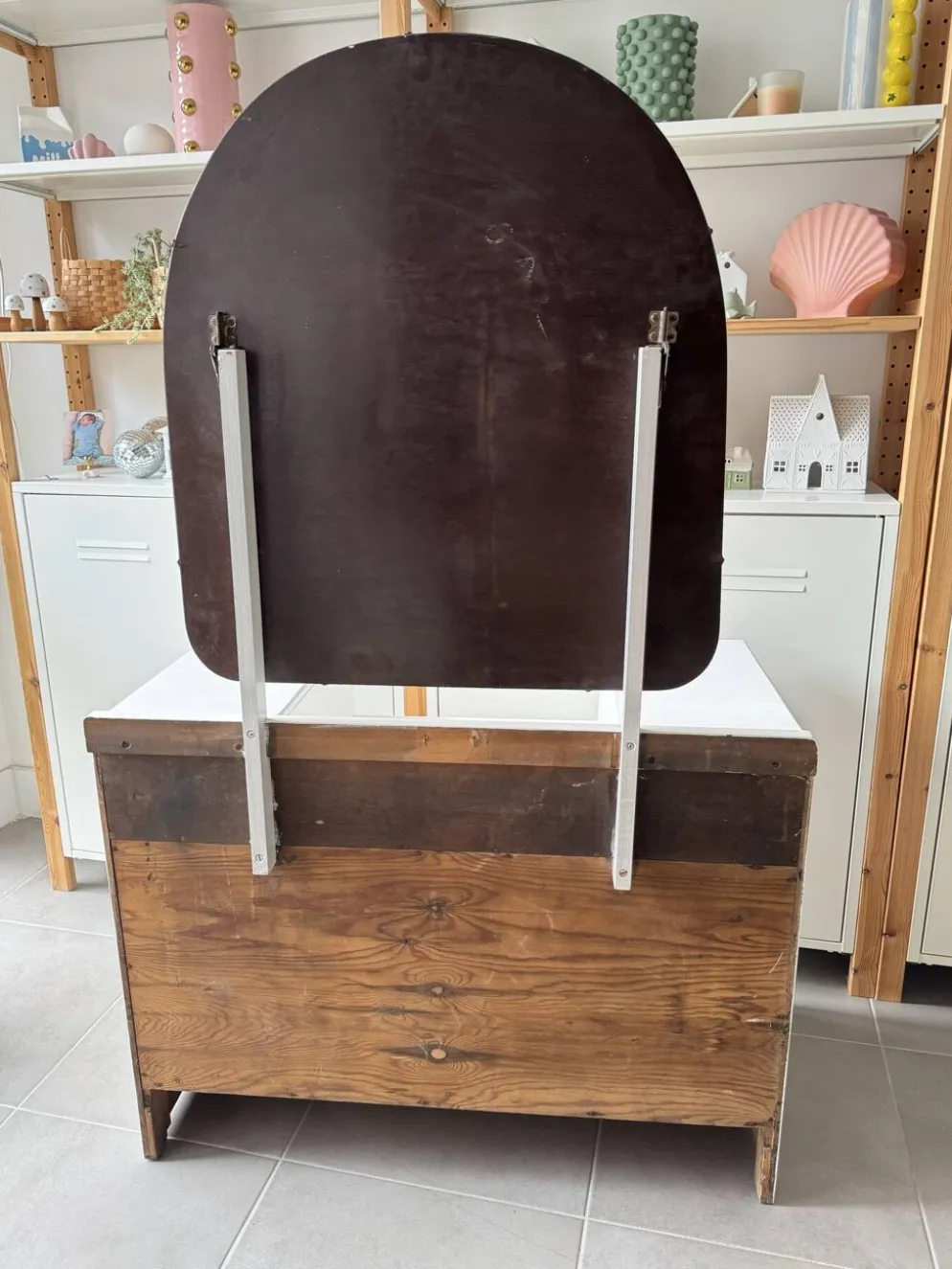 Commode buffet blanc asymétrique coiffeuse vintage
