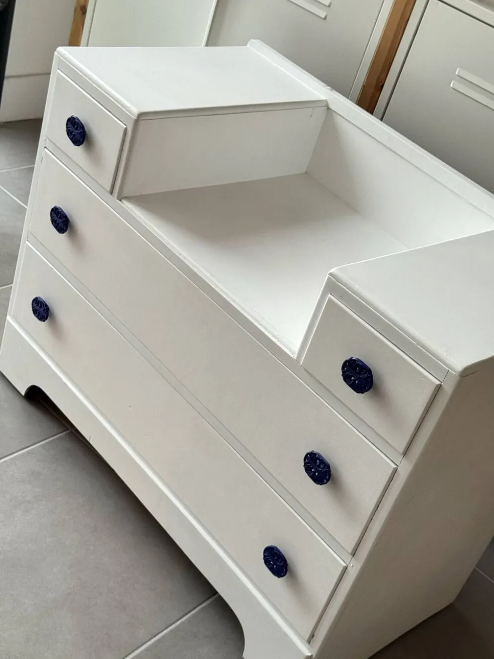 Commode buffet blanc asymétrique coiffeuse vintage