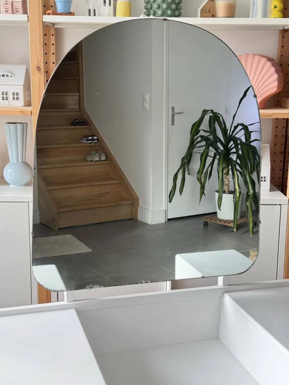 Commode buffet blanc asymétrique coiffeuse vintage