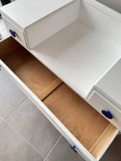 Commode buffet blanc asymétrique coiffeuse vintage